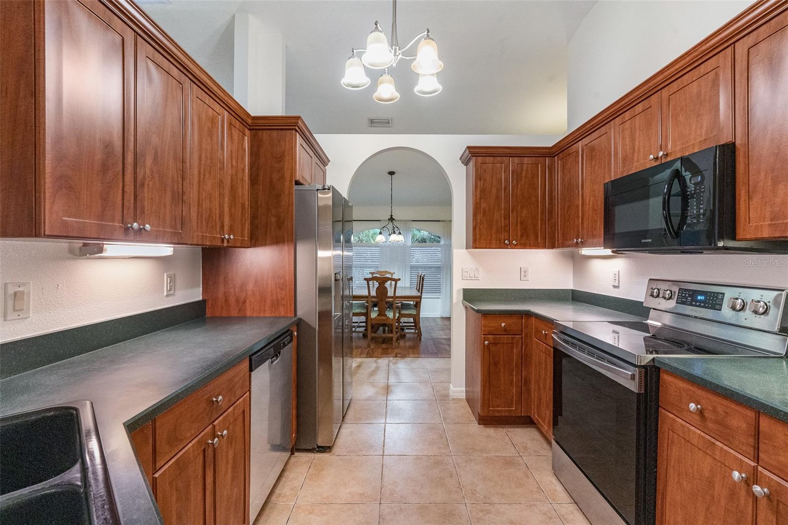 Image 21 of 45 For 928 George Hecker Drive