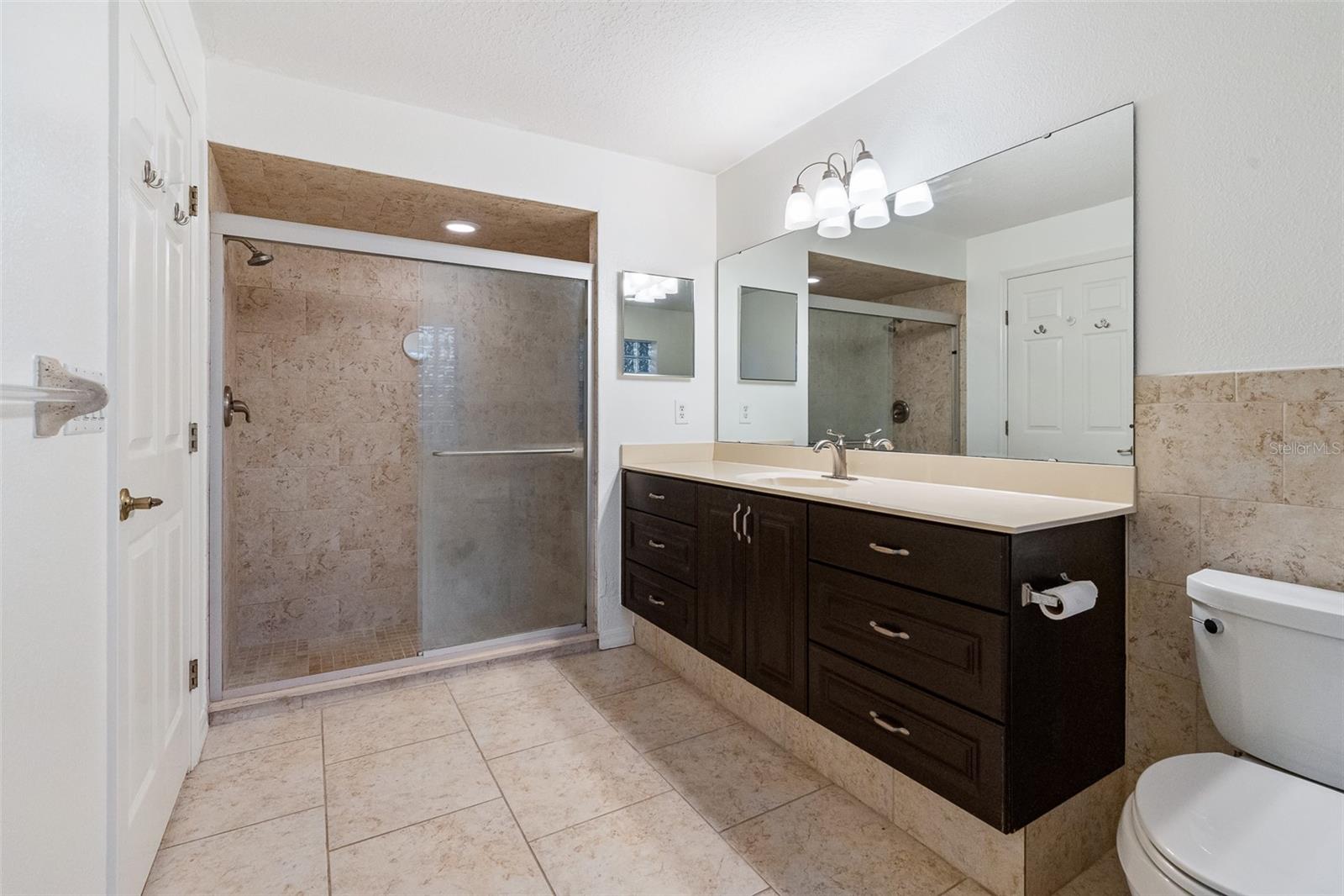 Image 33 of 45 For 928 George Hecker Drive