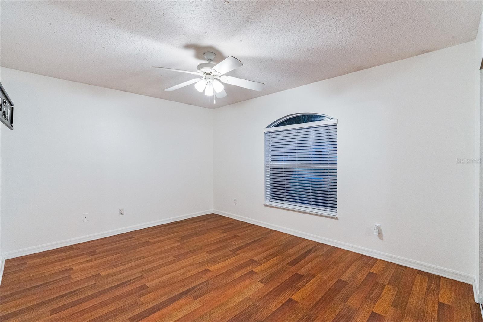 Image 37 of 45 For 928 George Hecker Drive