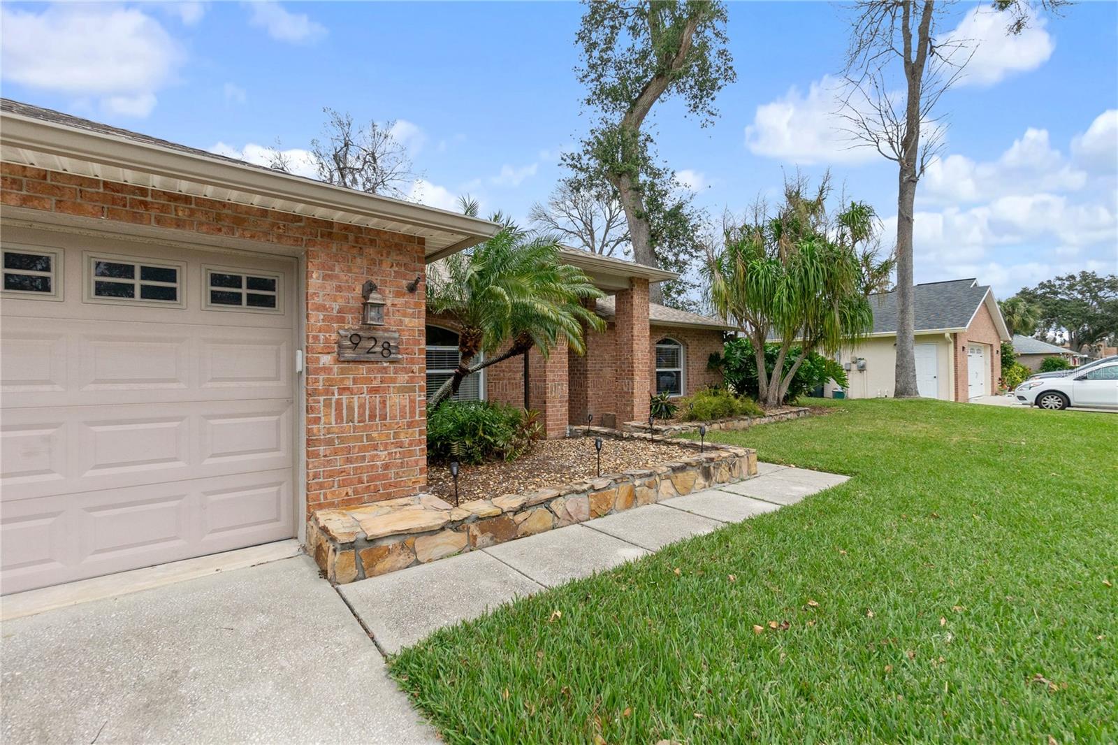 Image 8 of 45 For 928 George Hecker Drive