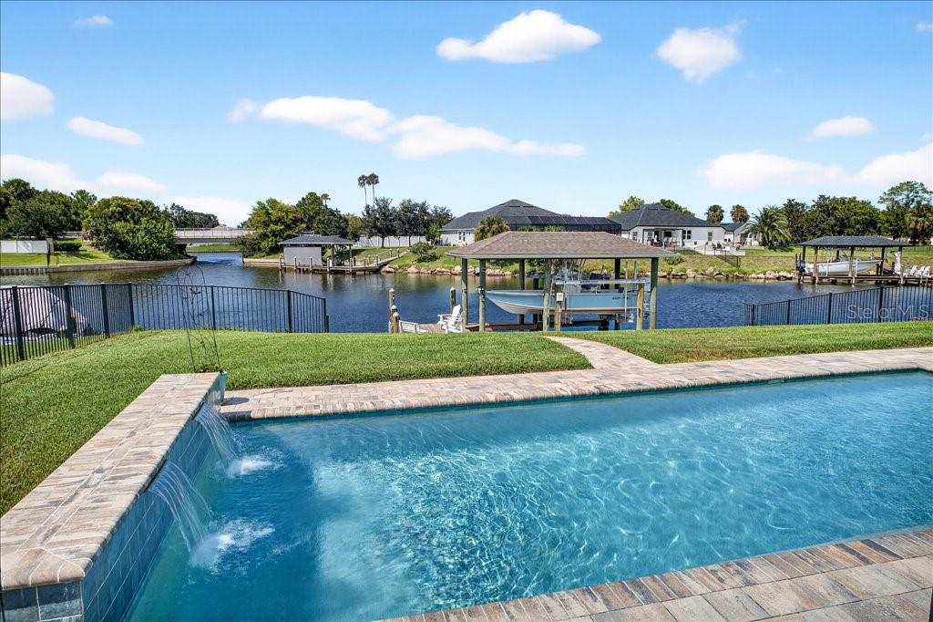 Image 50 of 56 For 50 Country Club Harbor Circle