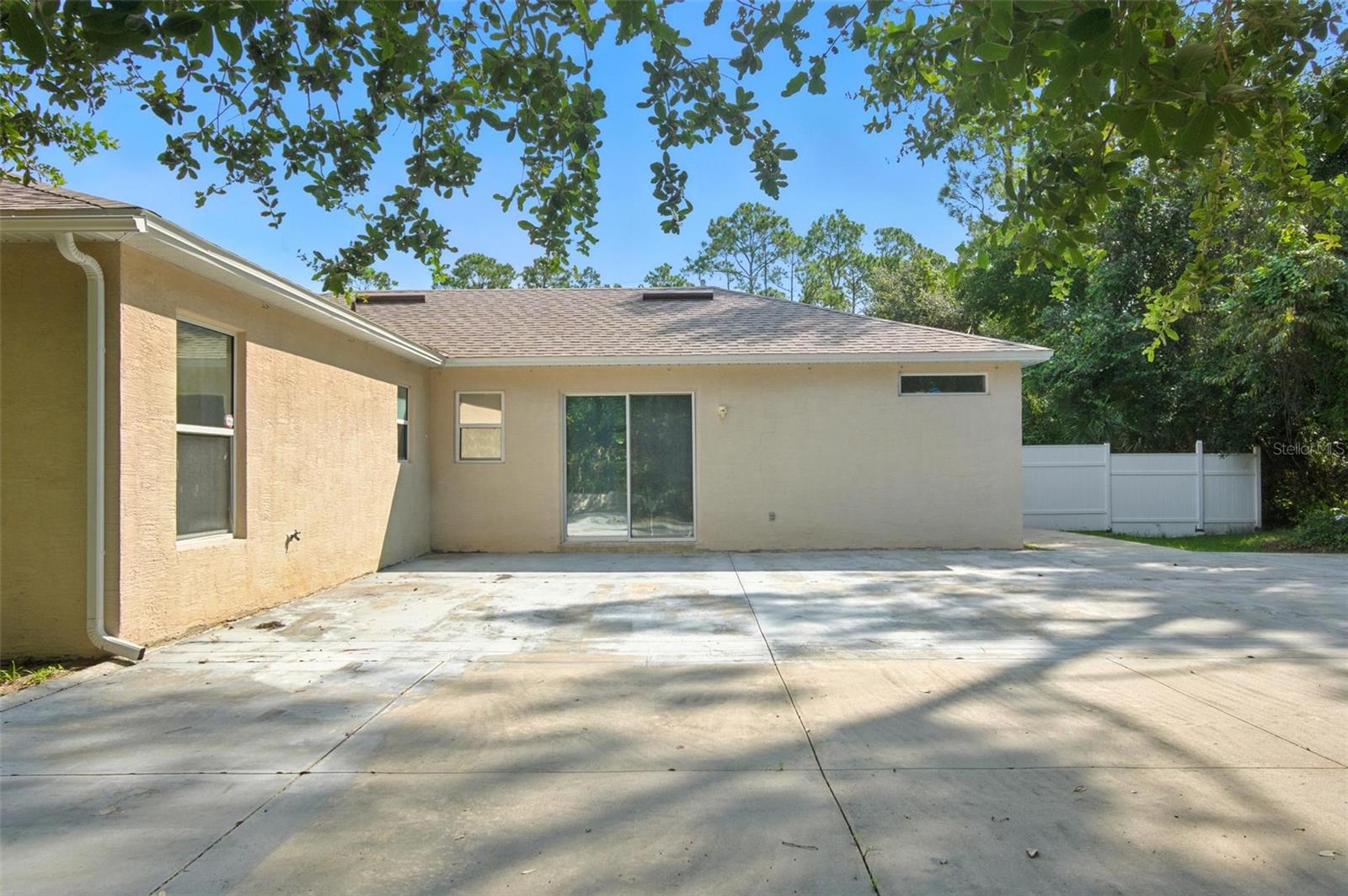 Image 19 of 61 For 38 Peninsula Lane