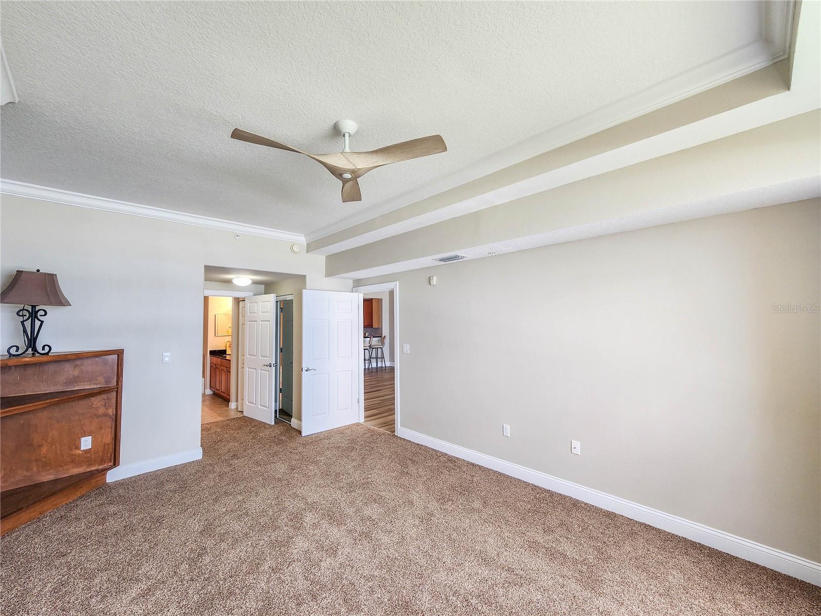 Image 20 of 32 For 60 Surfview Drive 814