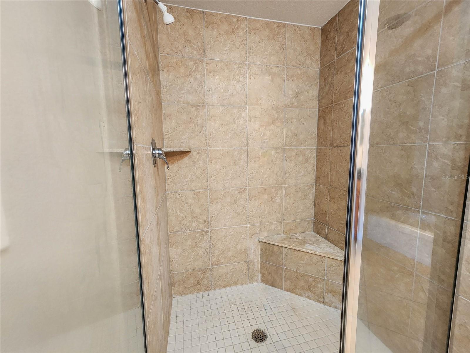 Image 34 of 49 For 60 Surfview Drive 814