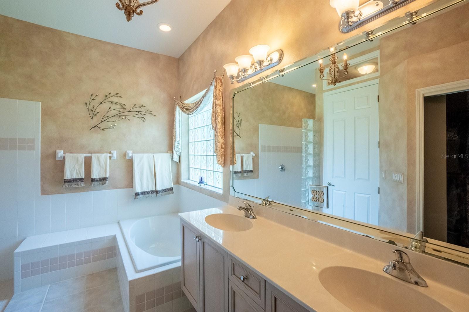 Image 30 of 62 For 35 Southlake Drive