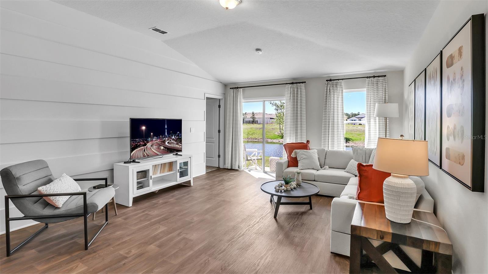 Image 10 of 65 For 595 Orellana Road