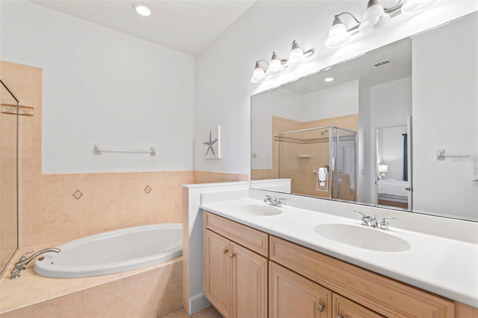 Image 33 of 65 For 700 Cinnamon Beach Way 633