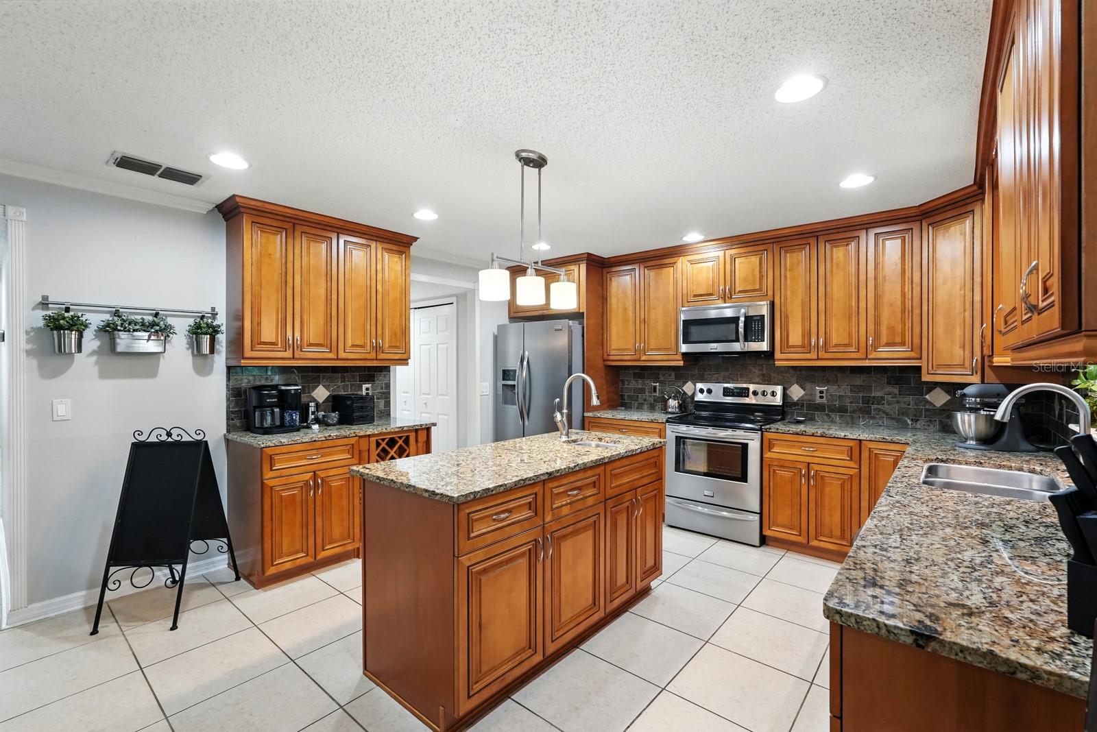 Image 10 of 55 For 33 Buffalo Grove Drive