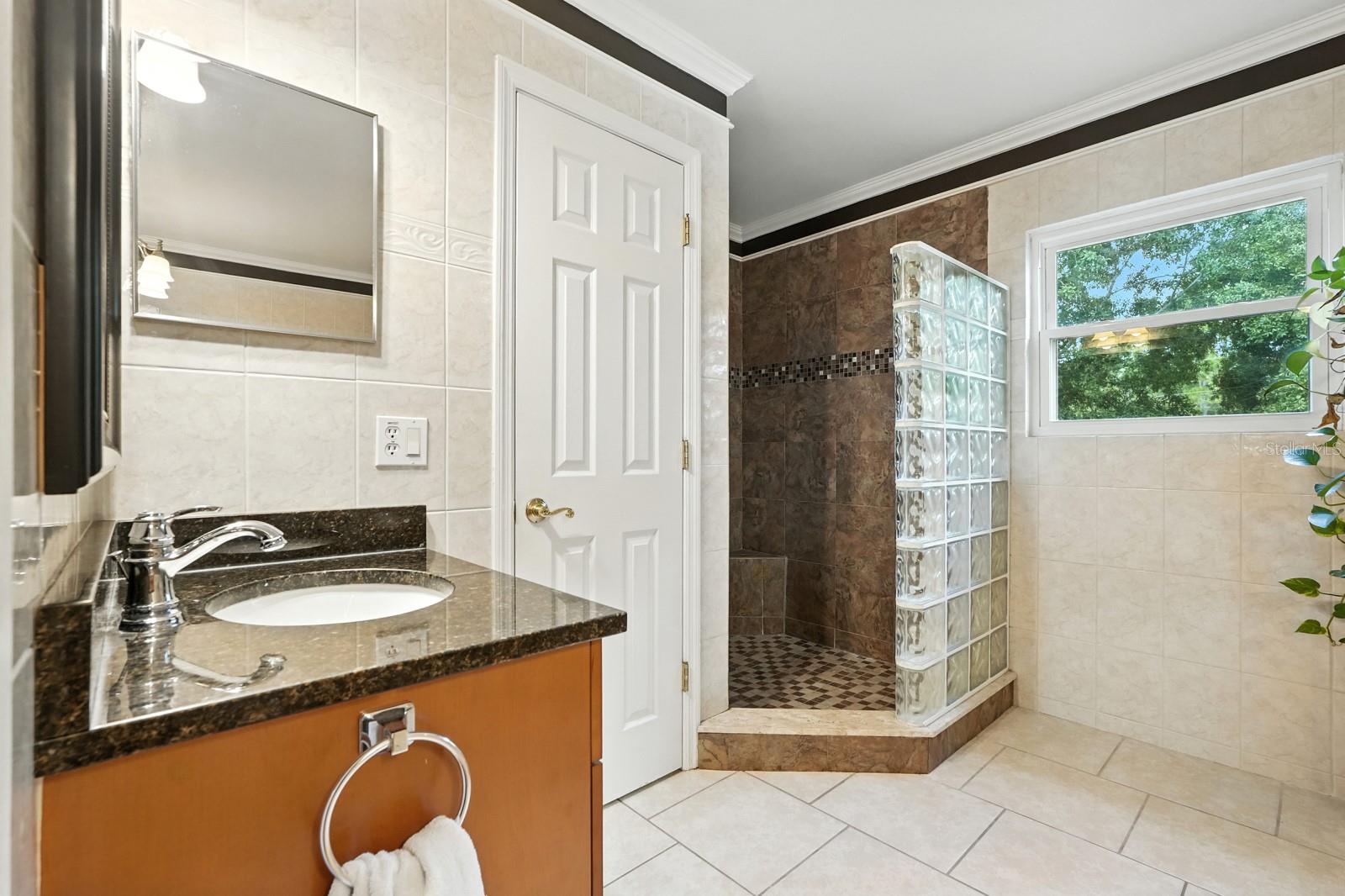 Image 34 of 55 For 33 Buffalo Grove Drive
