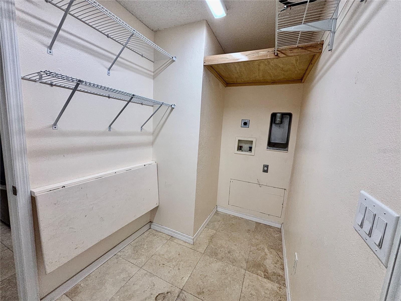 Image 11 of 40 For 12 Regency Drive