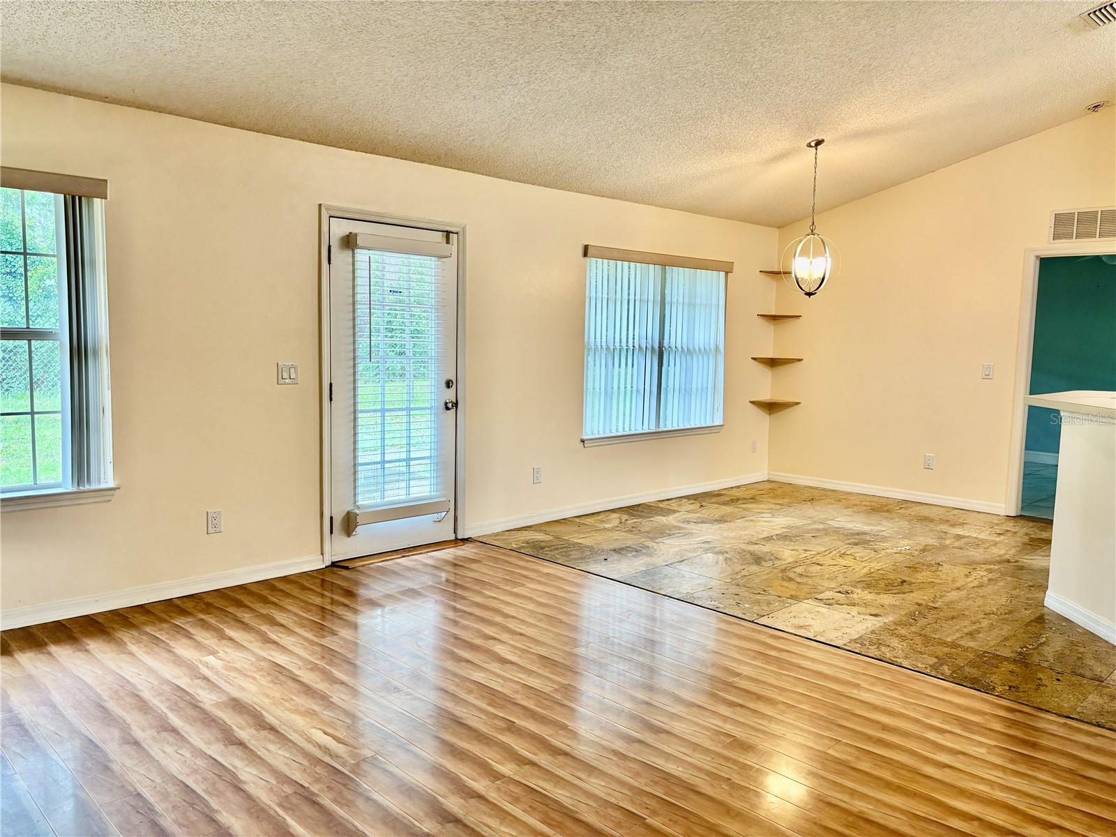 Image 13 of 40 For 12 Regency Drive