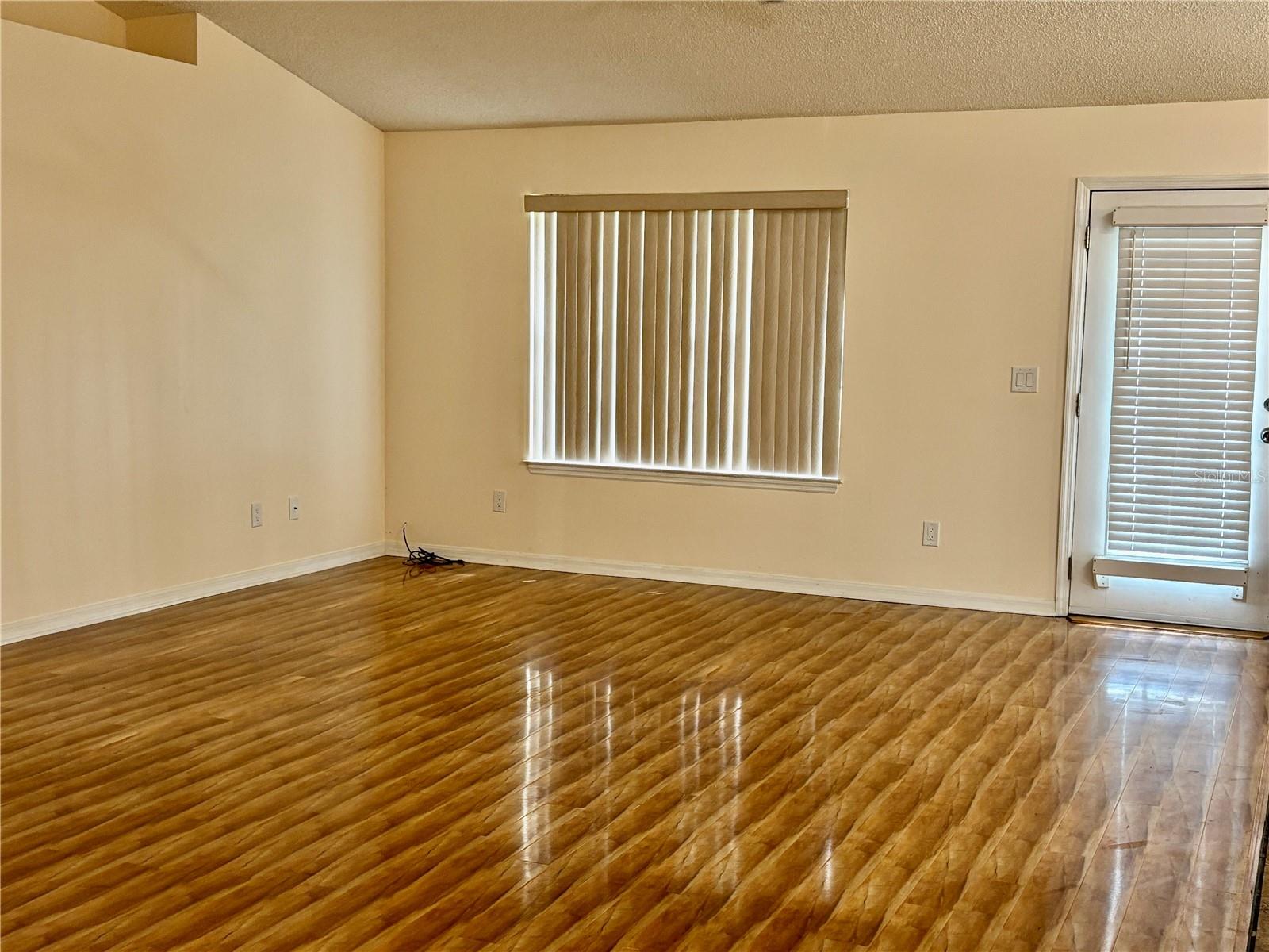 Image 6 of 40 For 12 Regency Drive