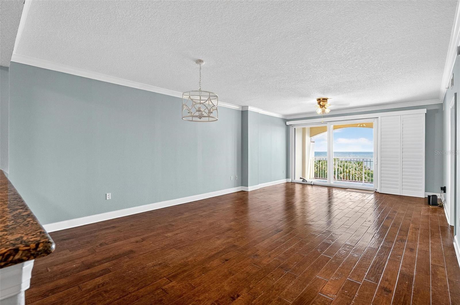 Image 11 of 88 For 60 Surfview Drive 319