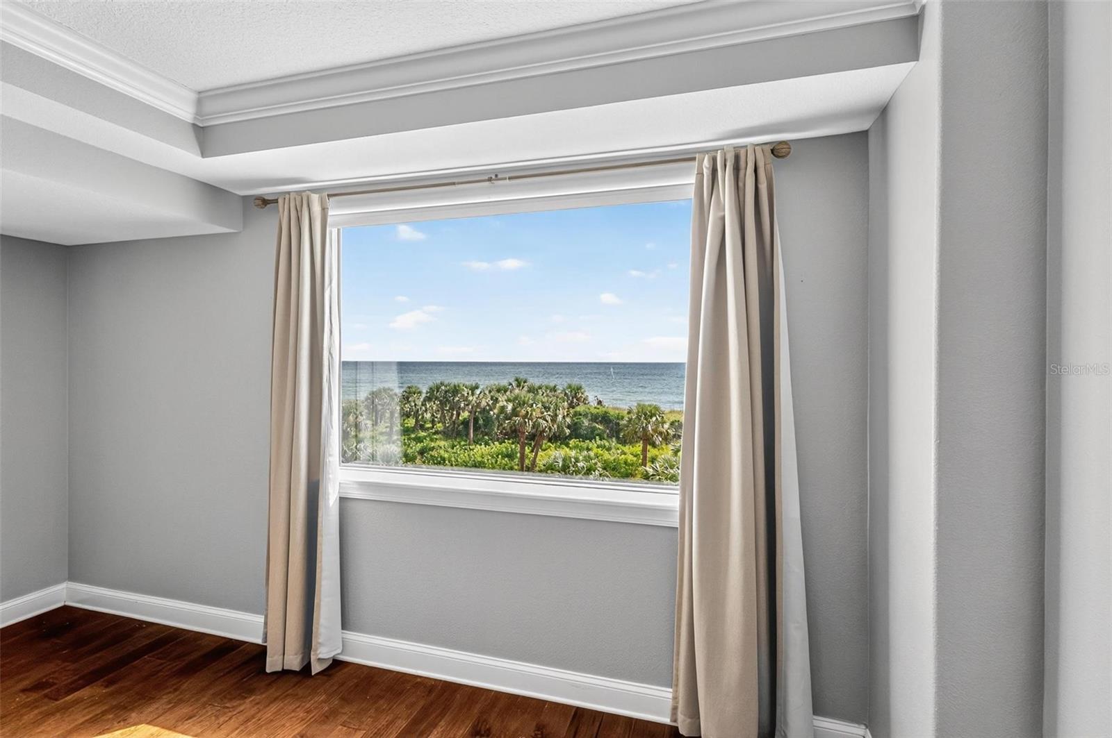 Image 31 of 88 For 60 Surfview Drive 319