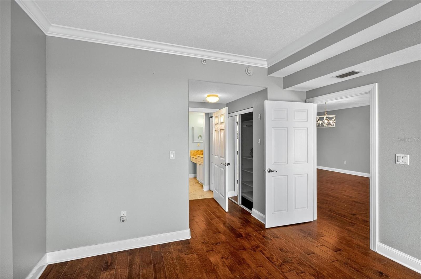 Image 35 of 88 For 60 Surfview Drive 319