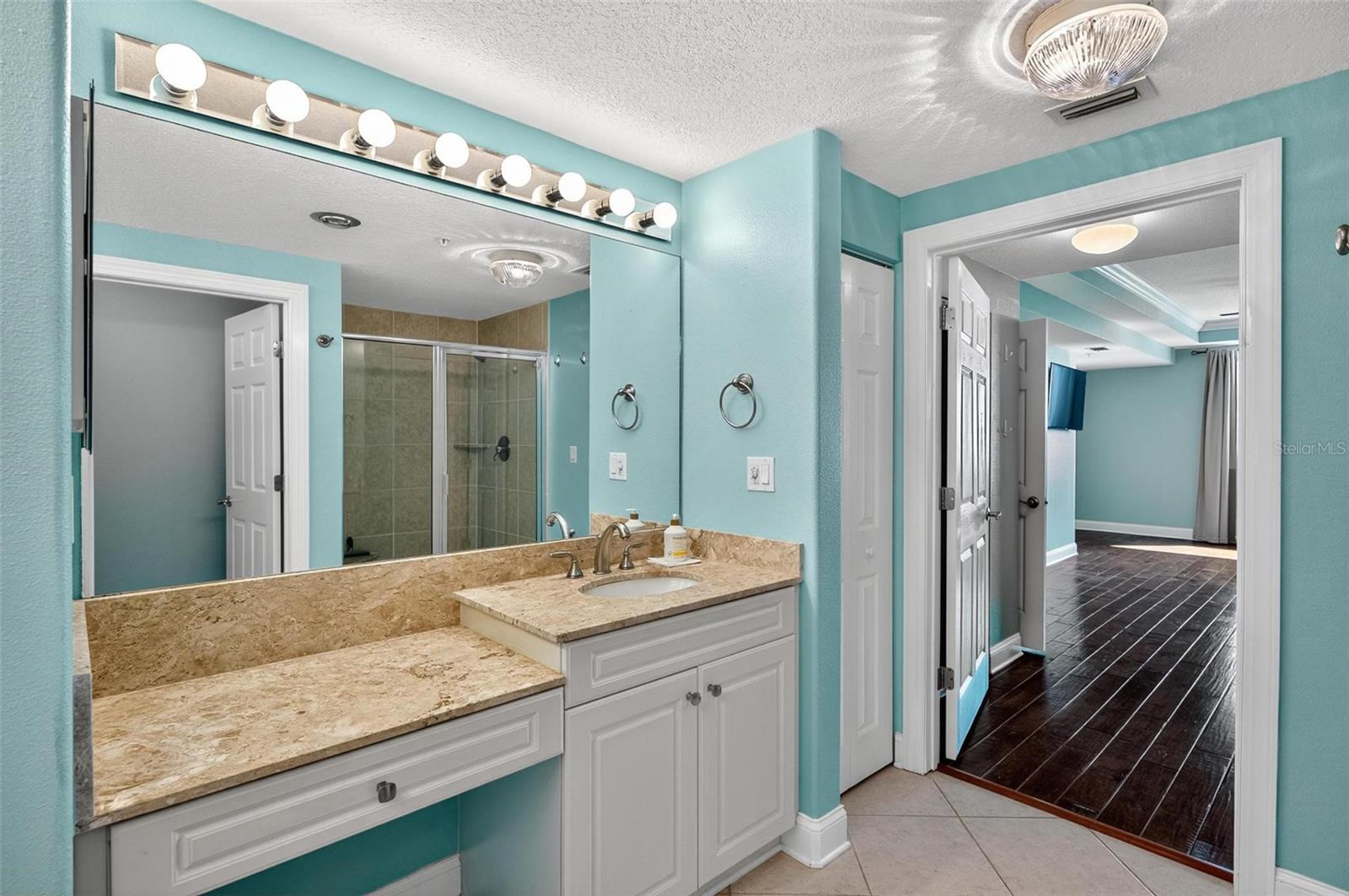Image 37 of 88 For 60 Surfview Drive 319