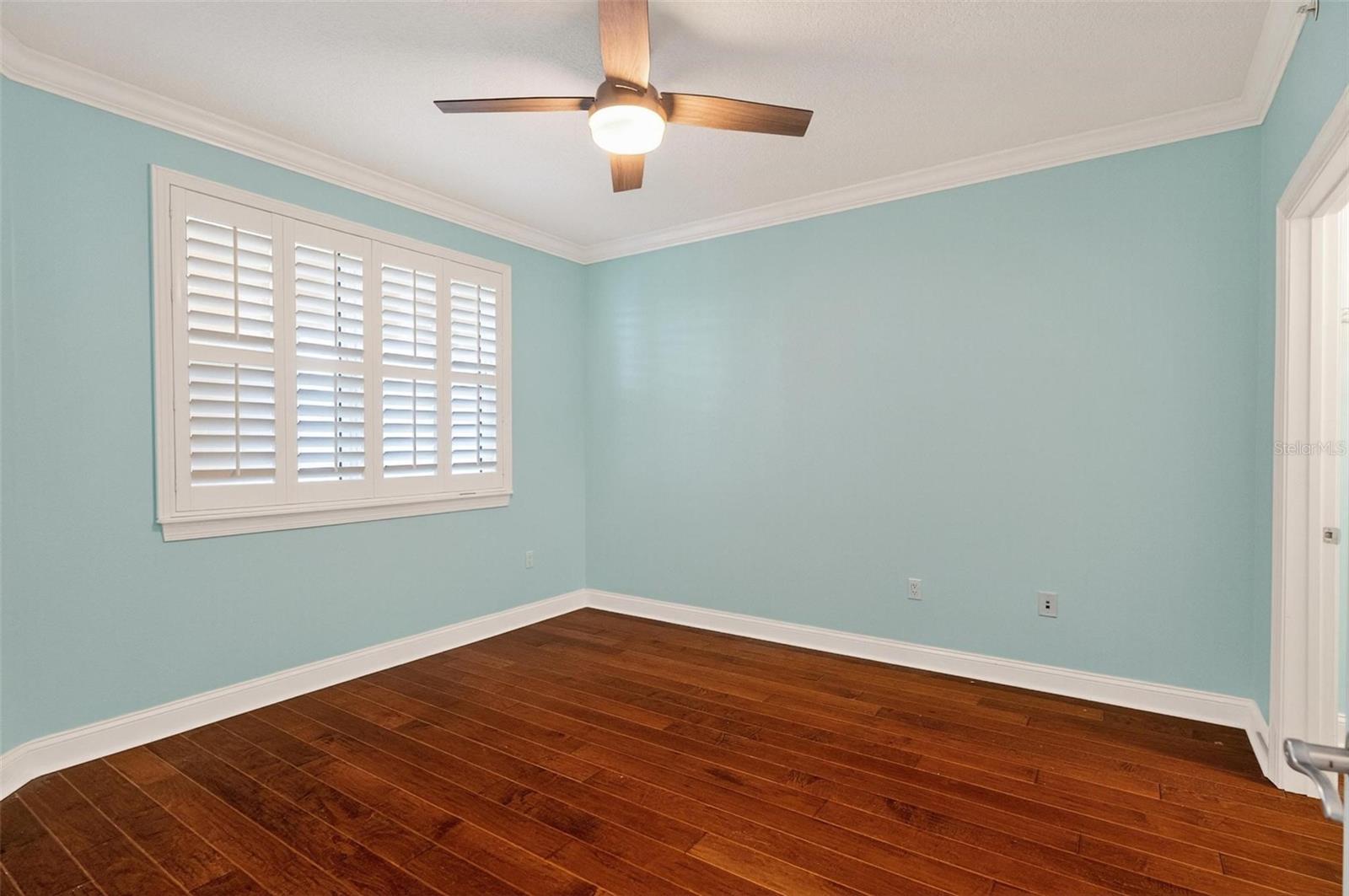 Image 45 of 88 For 60 Surfview Drive 319