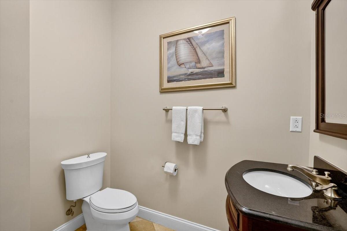Image 14 of 65 For 200 Ocean Crest Drive 646