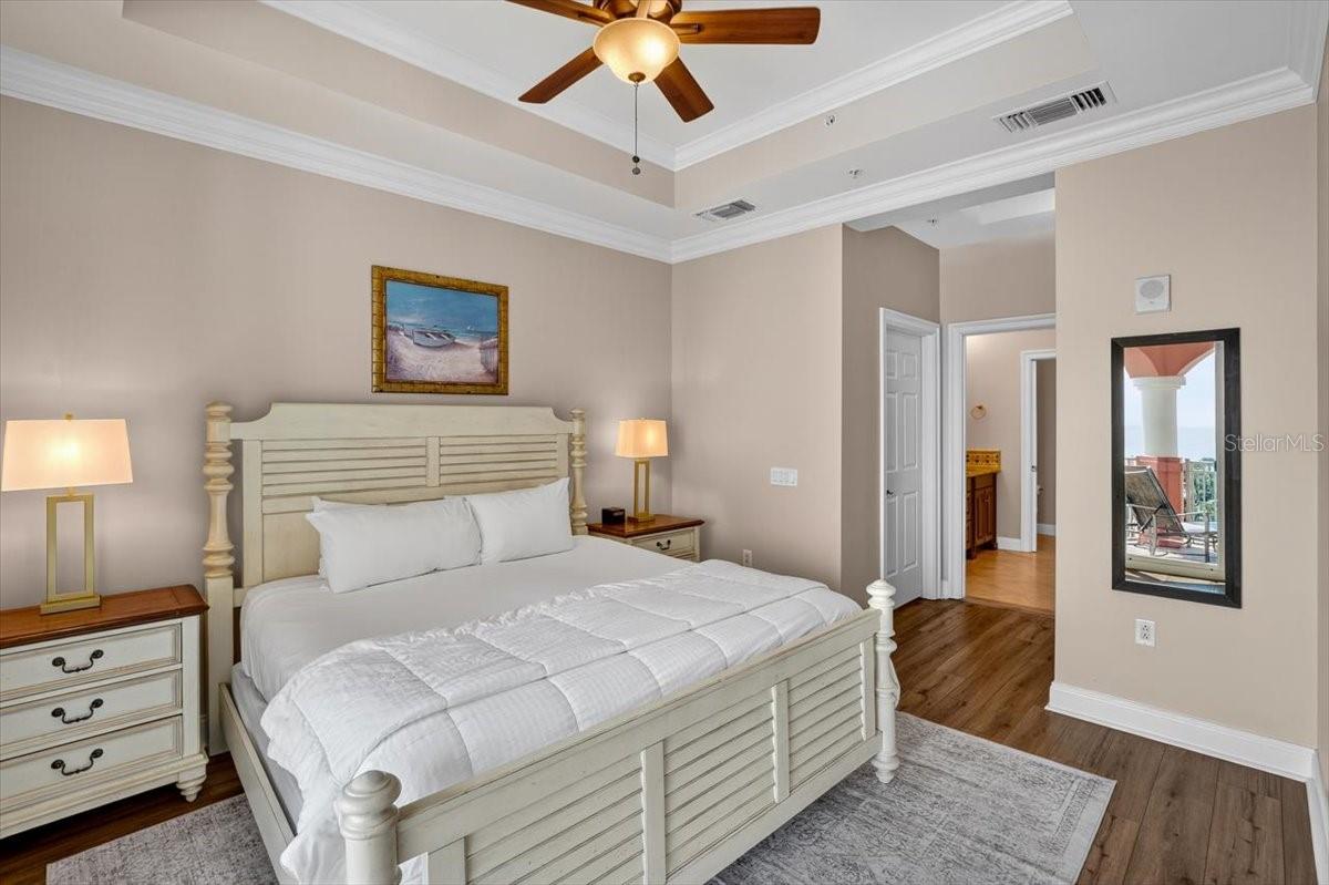 Image 21 of 65 For 200 Ocean Crest Drive 646