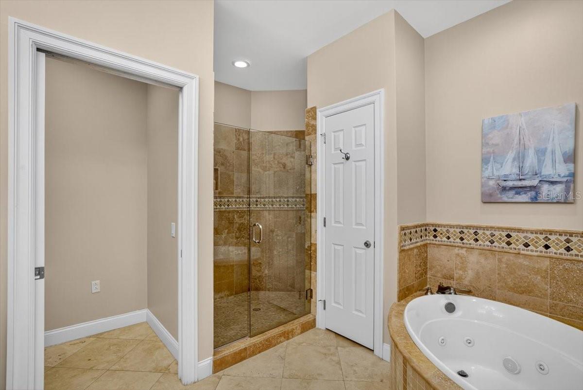 Image 23 of 65 For 200 Ocean Crest Drive 646