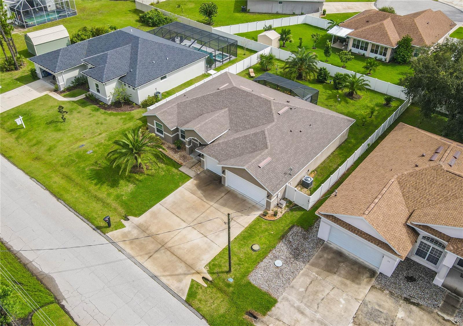 Image 3 of 66 For 88 Lancelot Drive