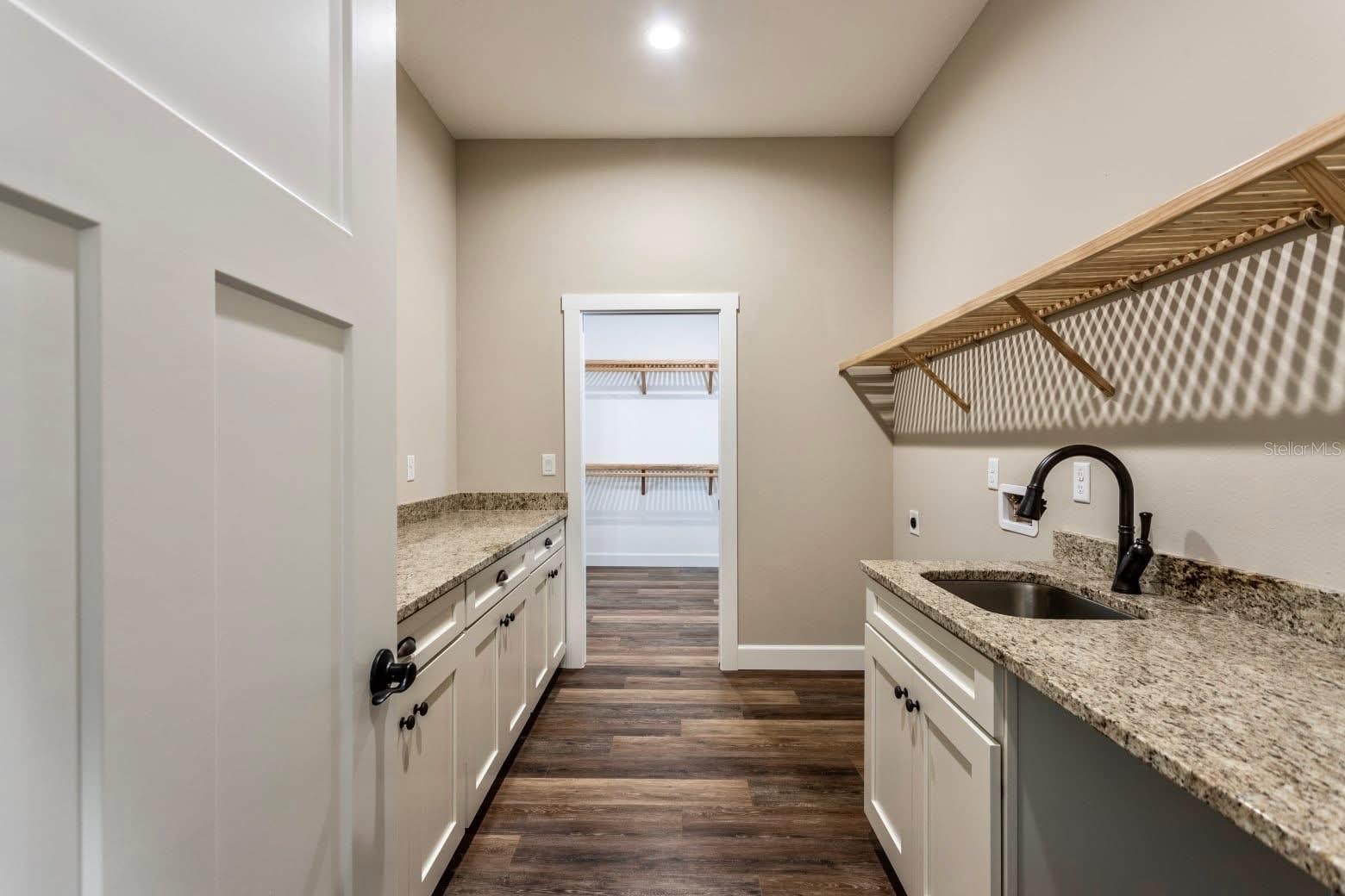 Image 73 of 86 For 1825 County Road 302