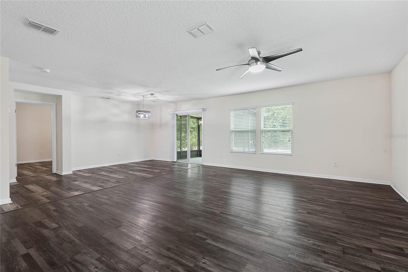 Image 16 of 37 For 132 Fairway Court