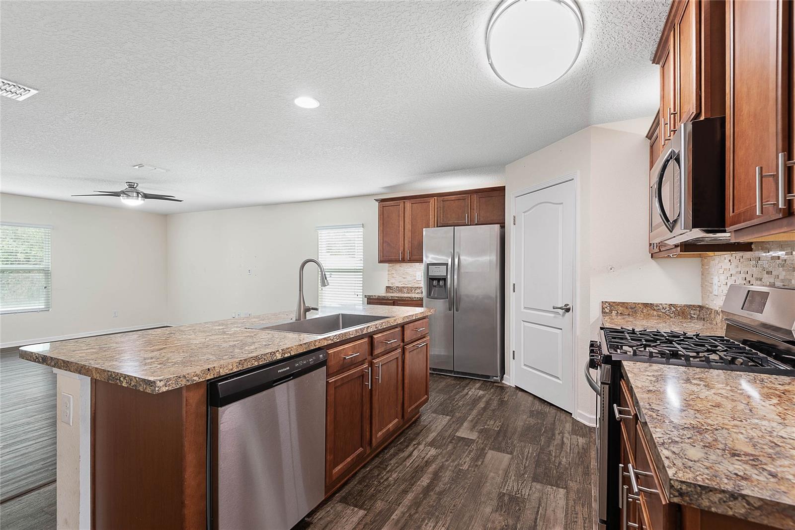 Image 17 of 37 For 132 Fairway Court