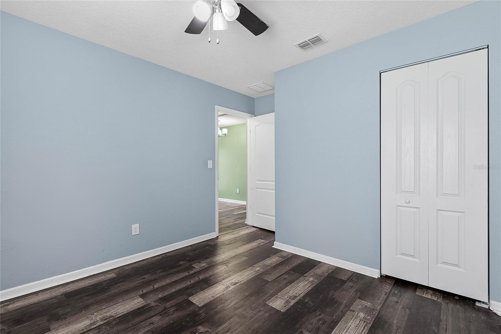 Image 22 of 37 For 132 Fairway Court