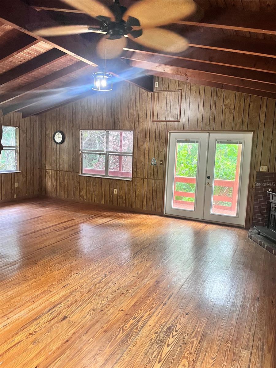 Image 6 of 6 For 2027 Daytona Avenue