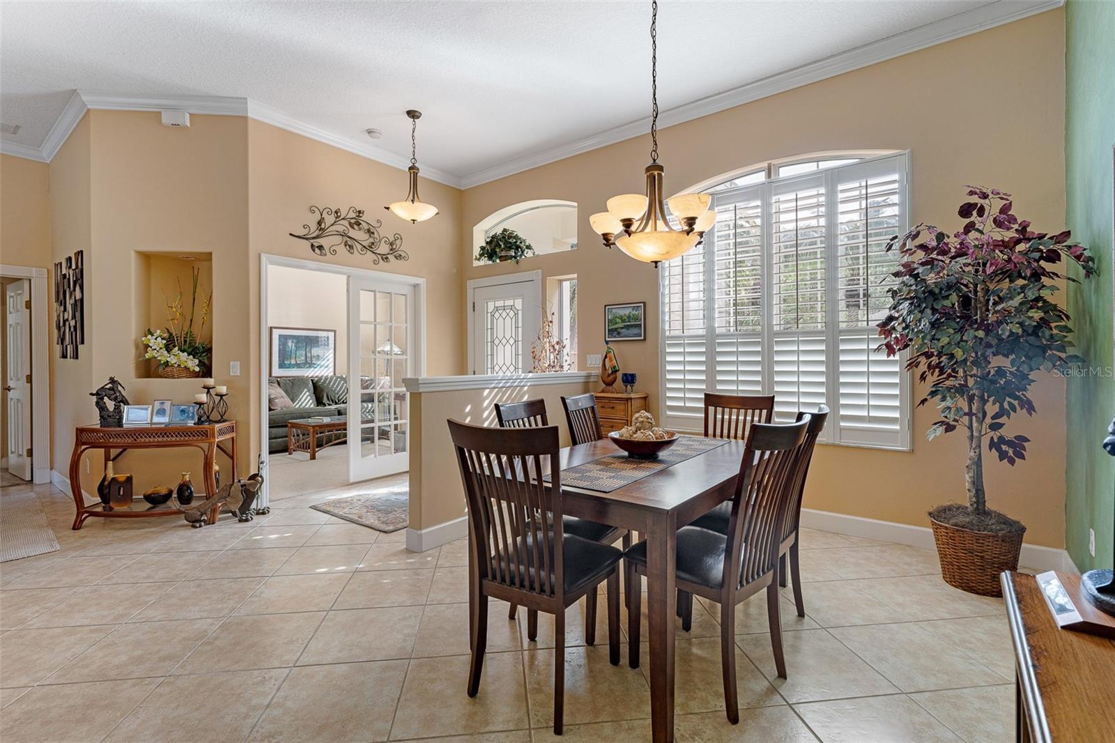 Image 11 of 62 For 1283 Royal Pointe Lane