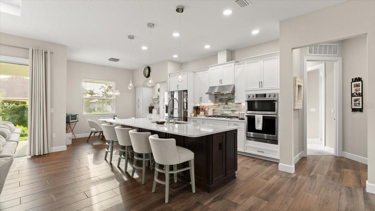 Image 15 of 42 For 29 Old Oak Drive S