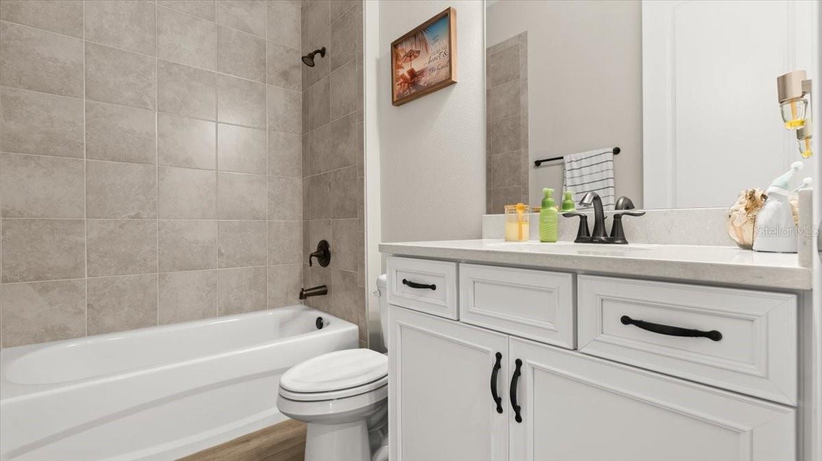 Image 32 of 42 For 29 Old Oak Drive S