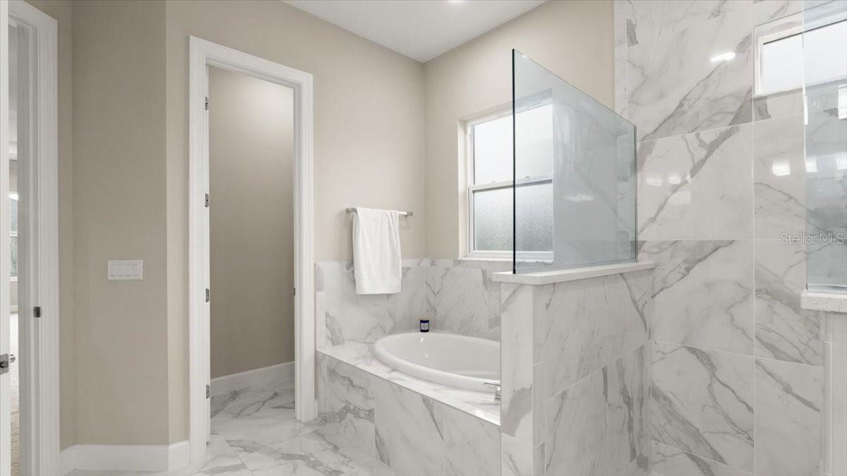 Image 38 of 42 For 29 Old Oak Drive S