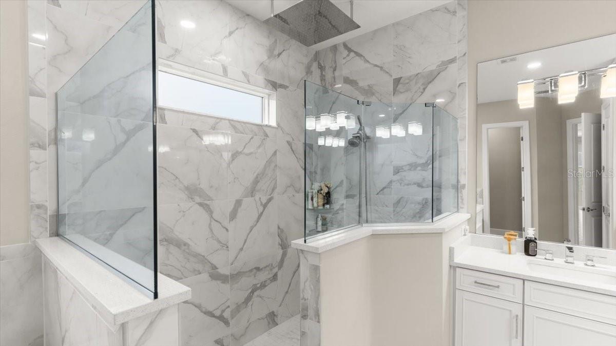 Image 39 of 42 For 29 Old Oak Drive S