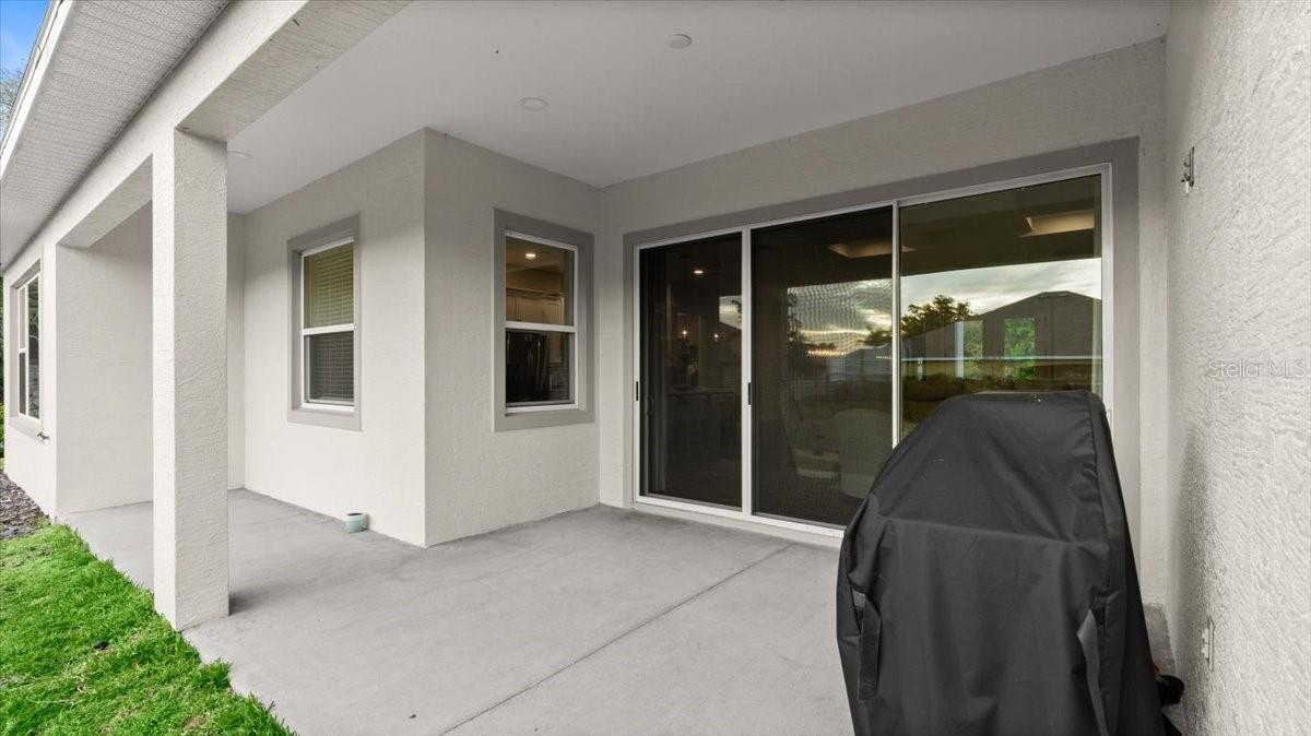 Image 5 of 42 For 29 Old Oak Drive S