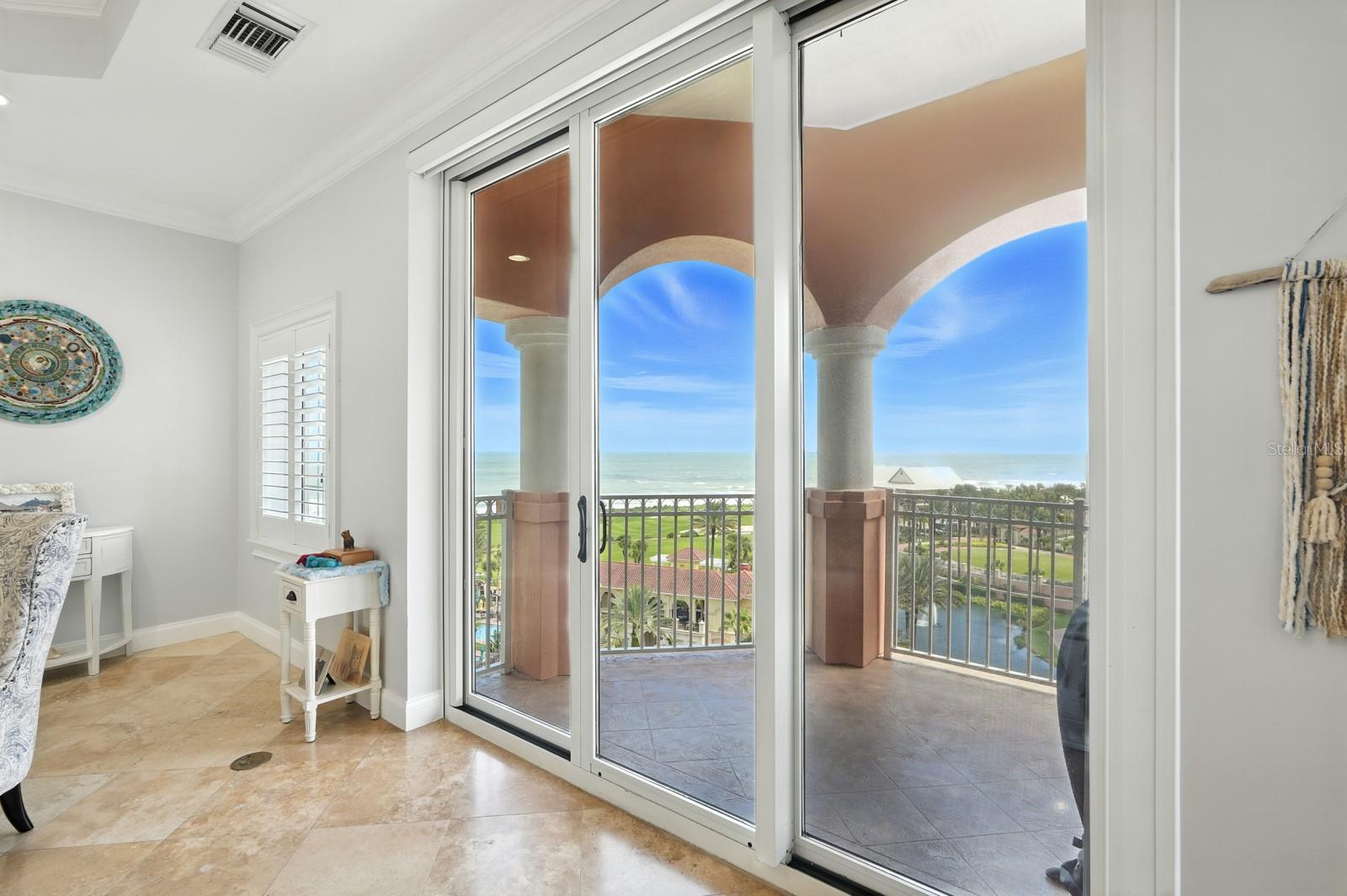 Image 11 of 74 For 200 Ocean Crest Drive Unit 655