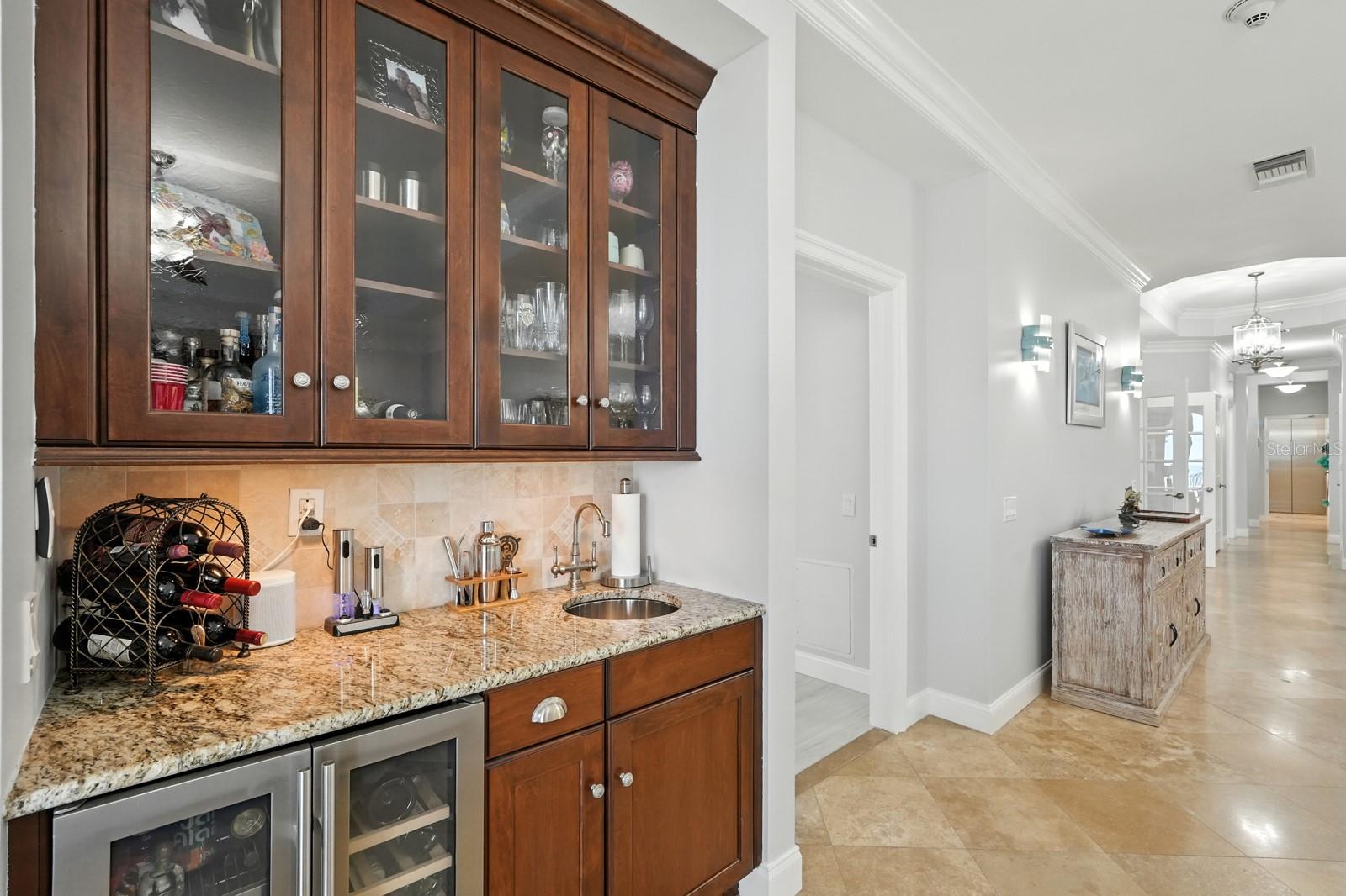 Image 19 of 74 For 200 Ocean Crest Drive Unit 655