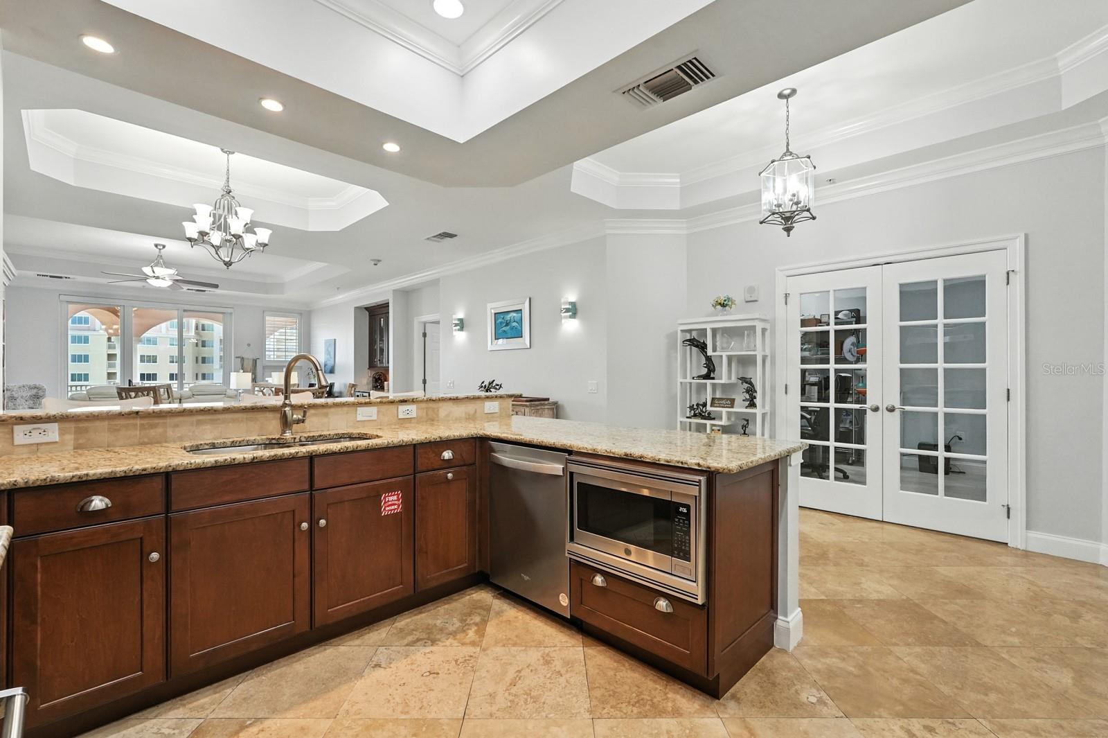 Image 22 of 74 For 200 Ocean Crest Drive Unit 655
