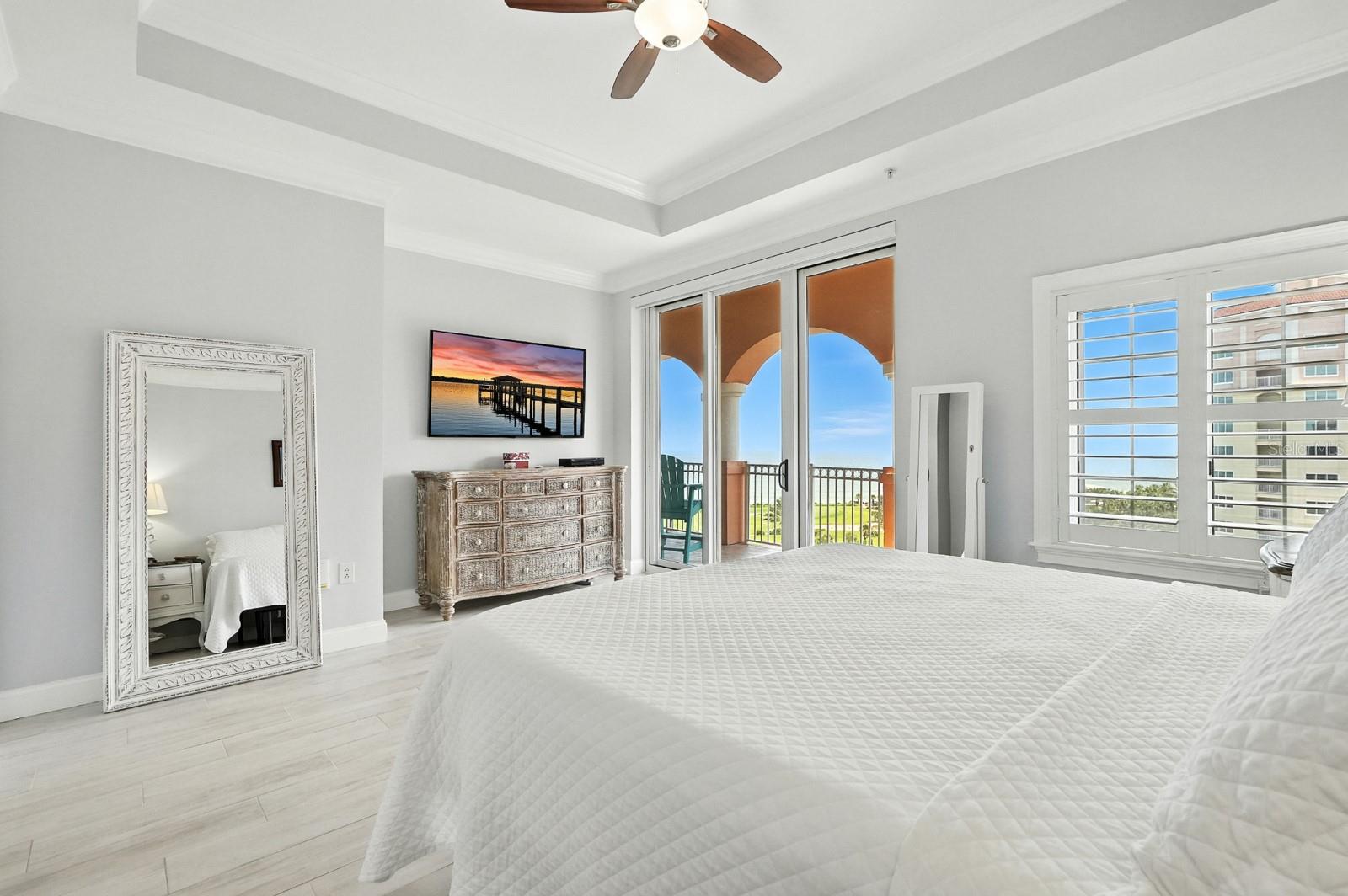Image 31 of 74 For 200 Ocean Crest Drive Unit 655