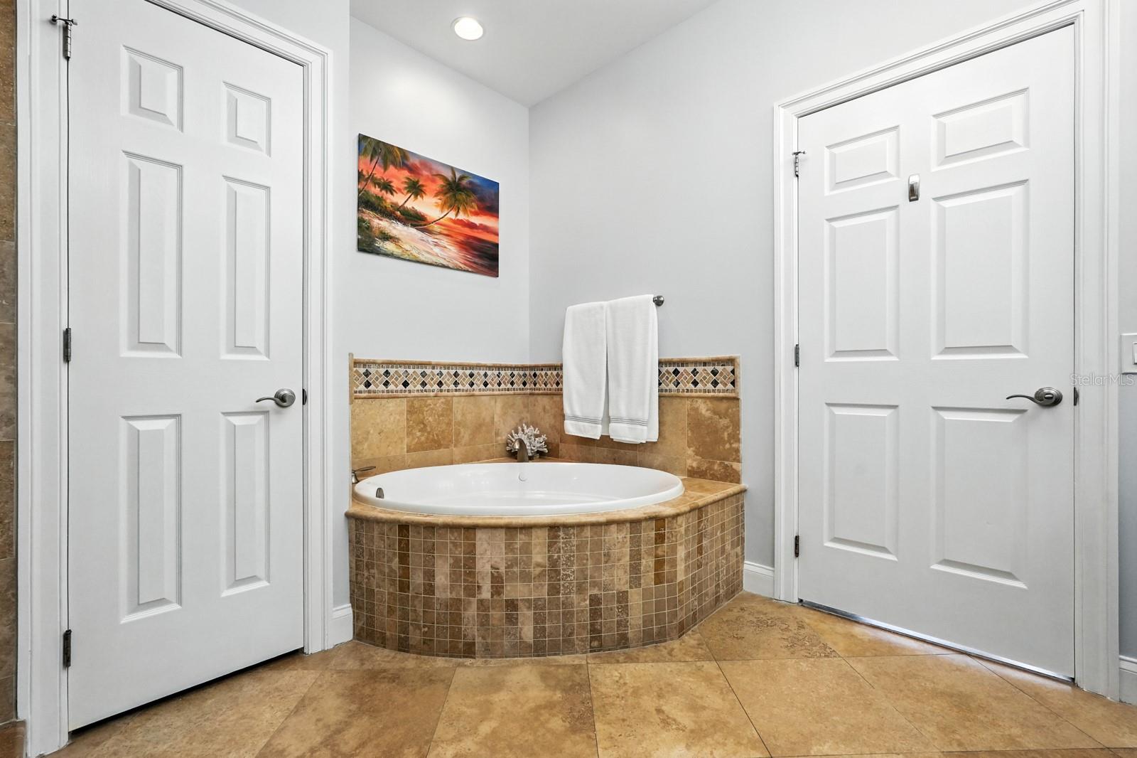 Image 36 of 74 For 200 Ocean Crest Drive Unit 655