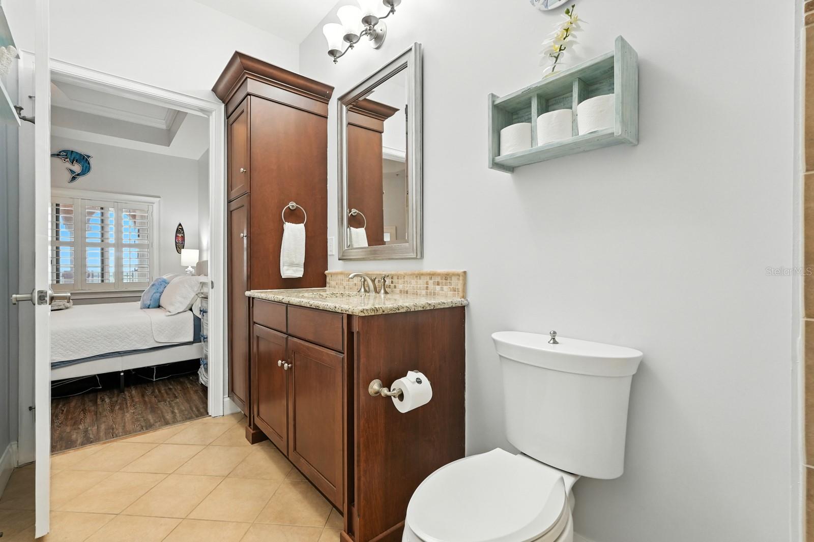 Image 40 of 74 For 200 Ocean Crest Drive Unit 655