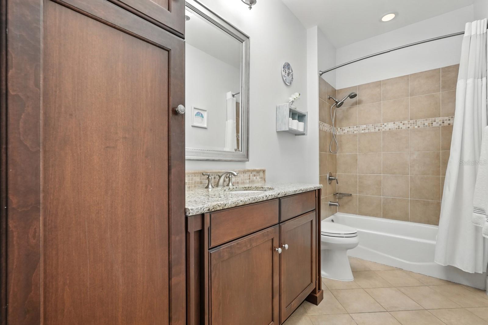 Image 41 of 74 For 200 Ocean Crest Drive Unit 655