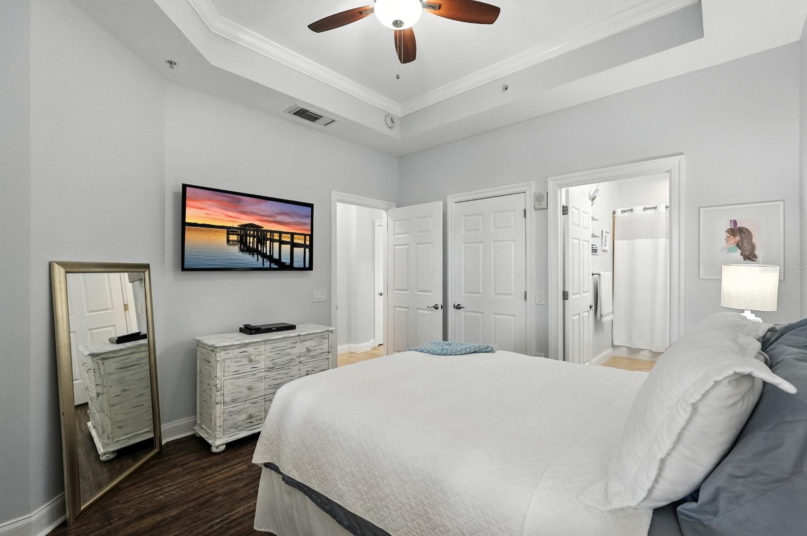 Image 43 of 74 For 200 Ocean Crest Drive Unit 655