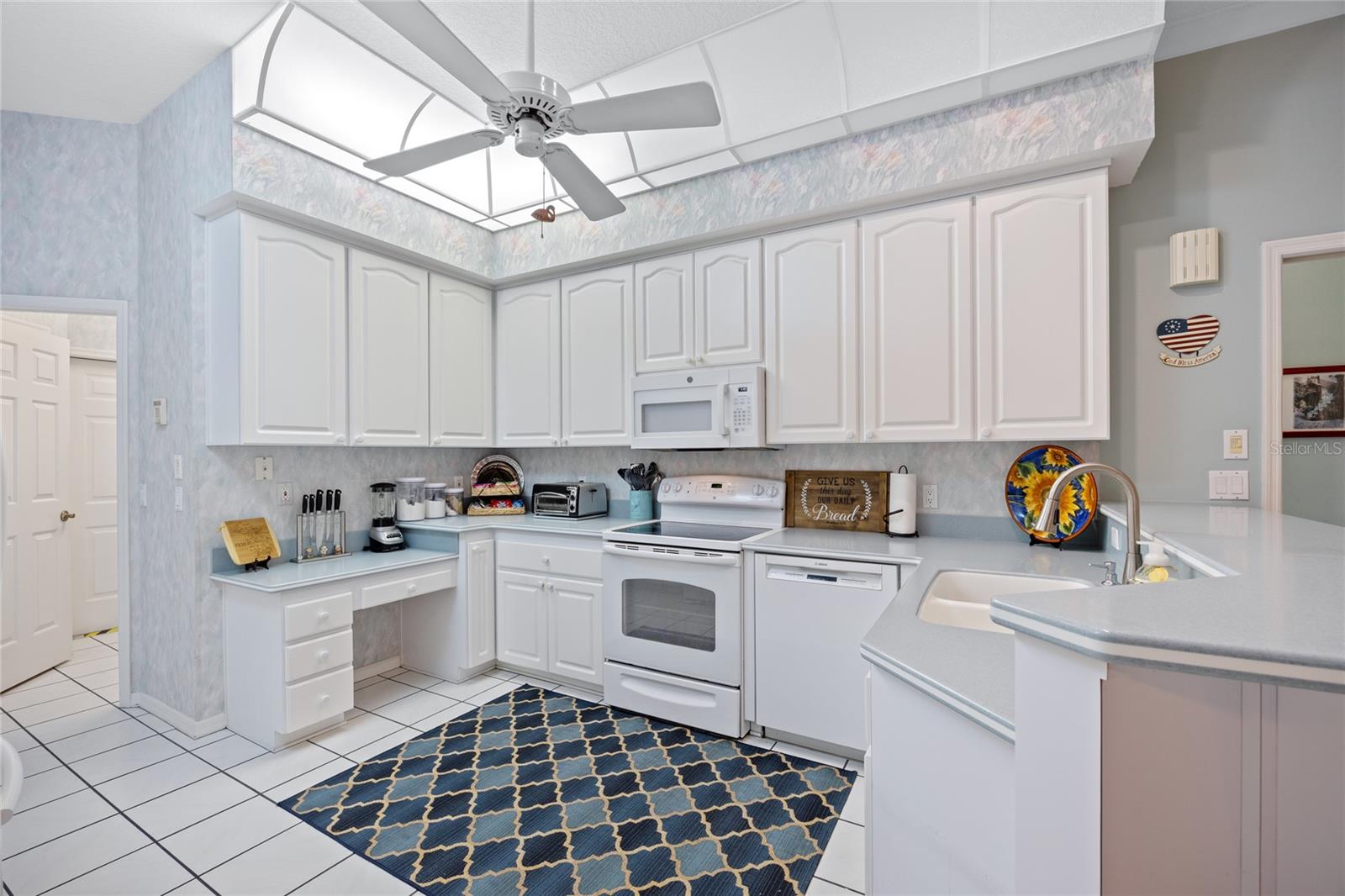 Image 15 of 60 For 18739 Bascomb Lane