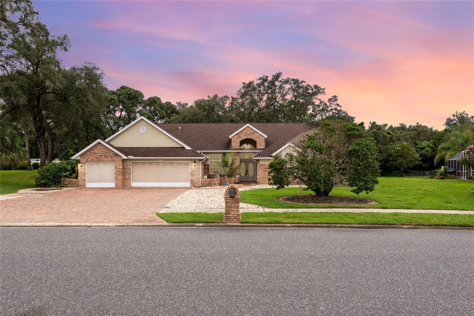 Image 3 of 60 For 18739 Bascomb Lane
