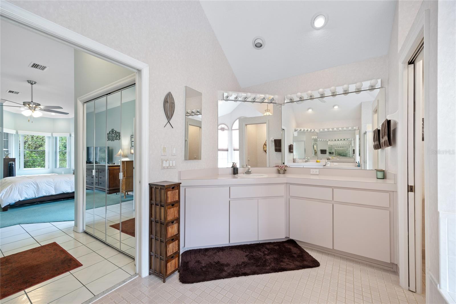 Image 31 of 60 For 18739 Bascomb Lane