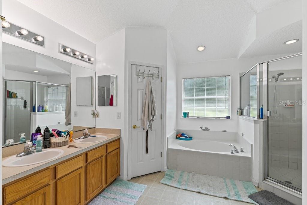 Image 26 of 50 For 1725 Summer Ridge Court