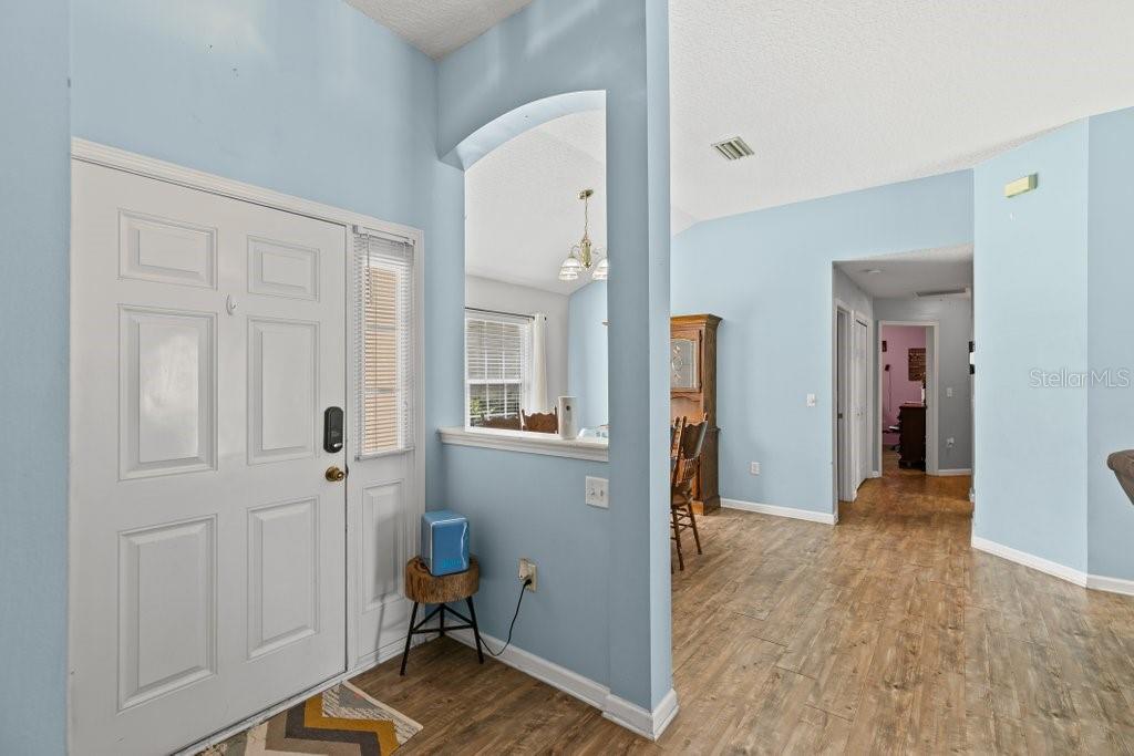 Image 9 of 50 For 1725 Summer Ridge Court