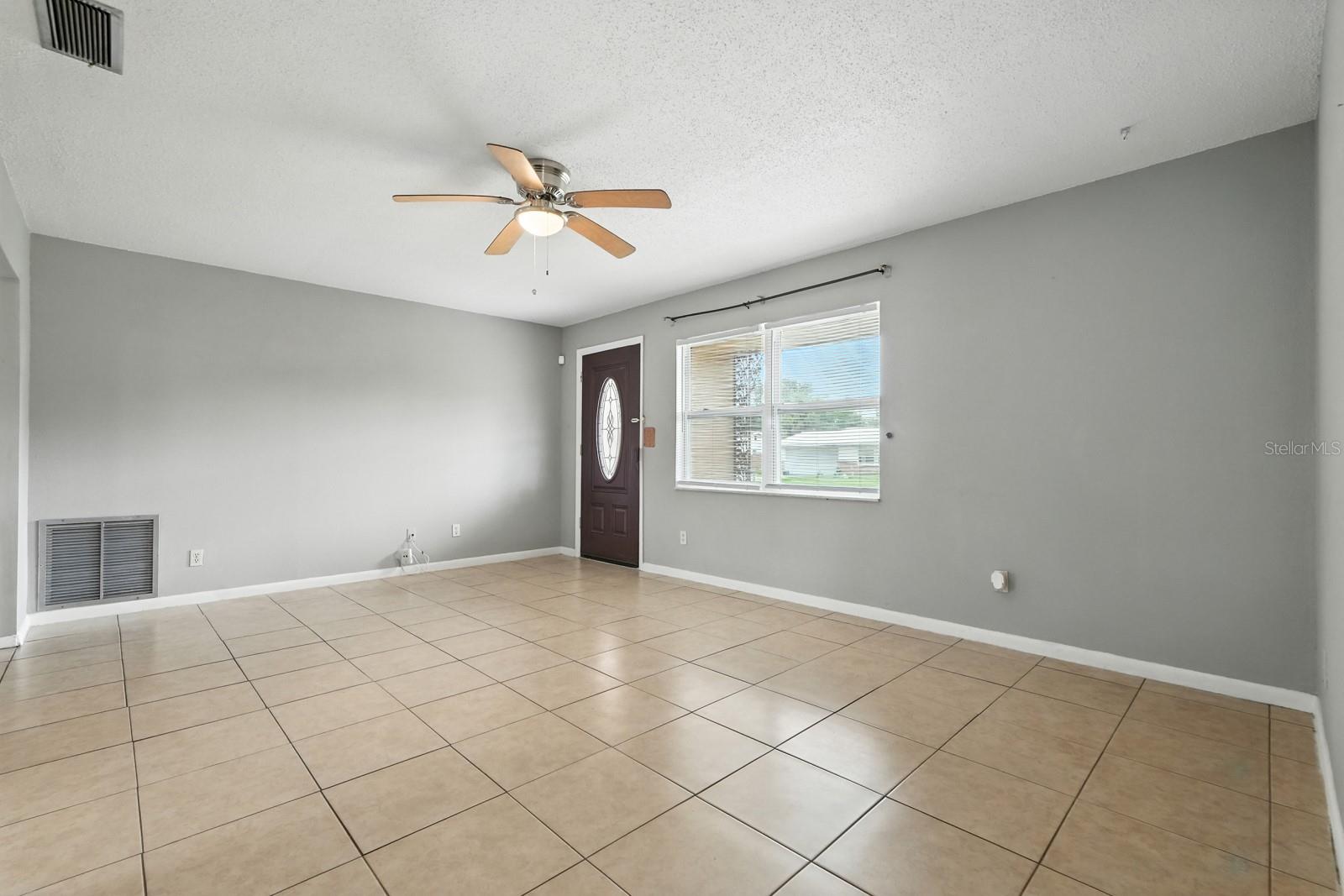 Image 6 of 33 For 622 Easy Street